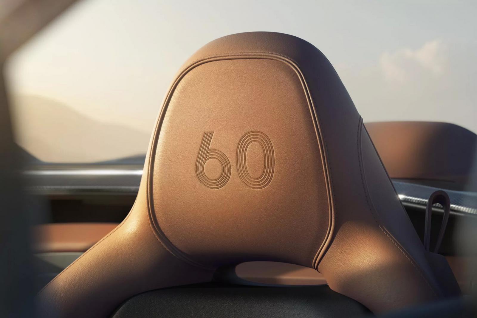 Aston Martin: 60 χρόνια Volante με δύο εντυπωσιακές DB12 και Vanquish